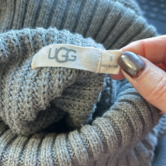 UGG Raelynn Knit Sweater Pullover Grey Turtleneck Poncho Pocket Wool Winter Sz S - Picture 9 of 14